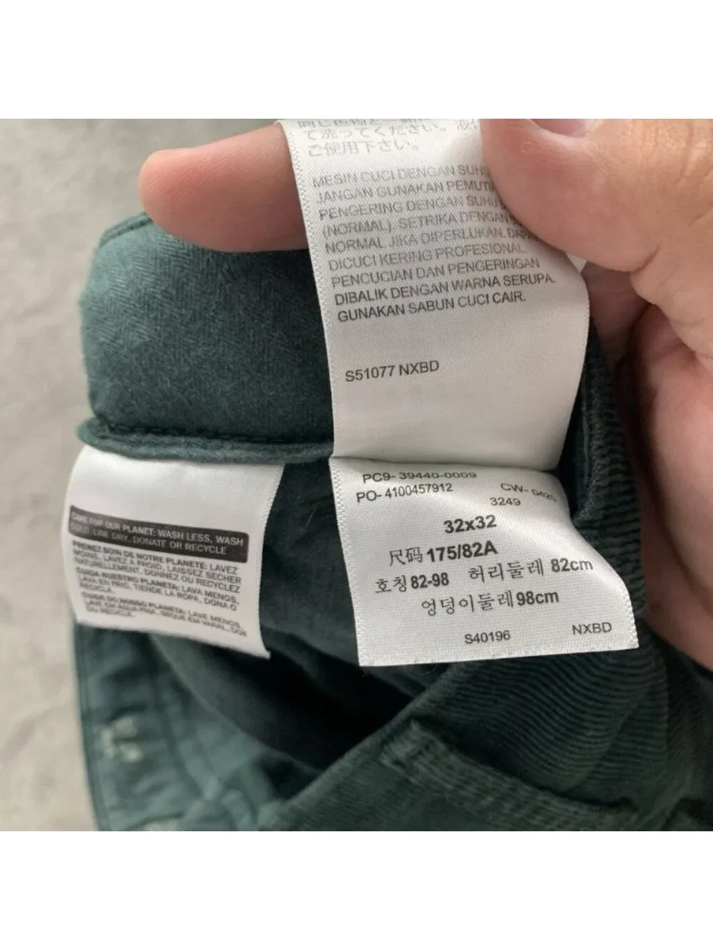 Levis XX Cargo Taper Pants Mens 32x30” Forest Green Corduroy Utility Workwear
